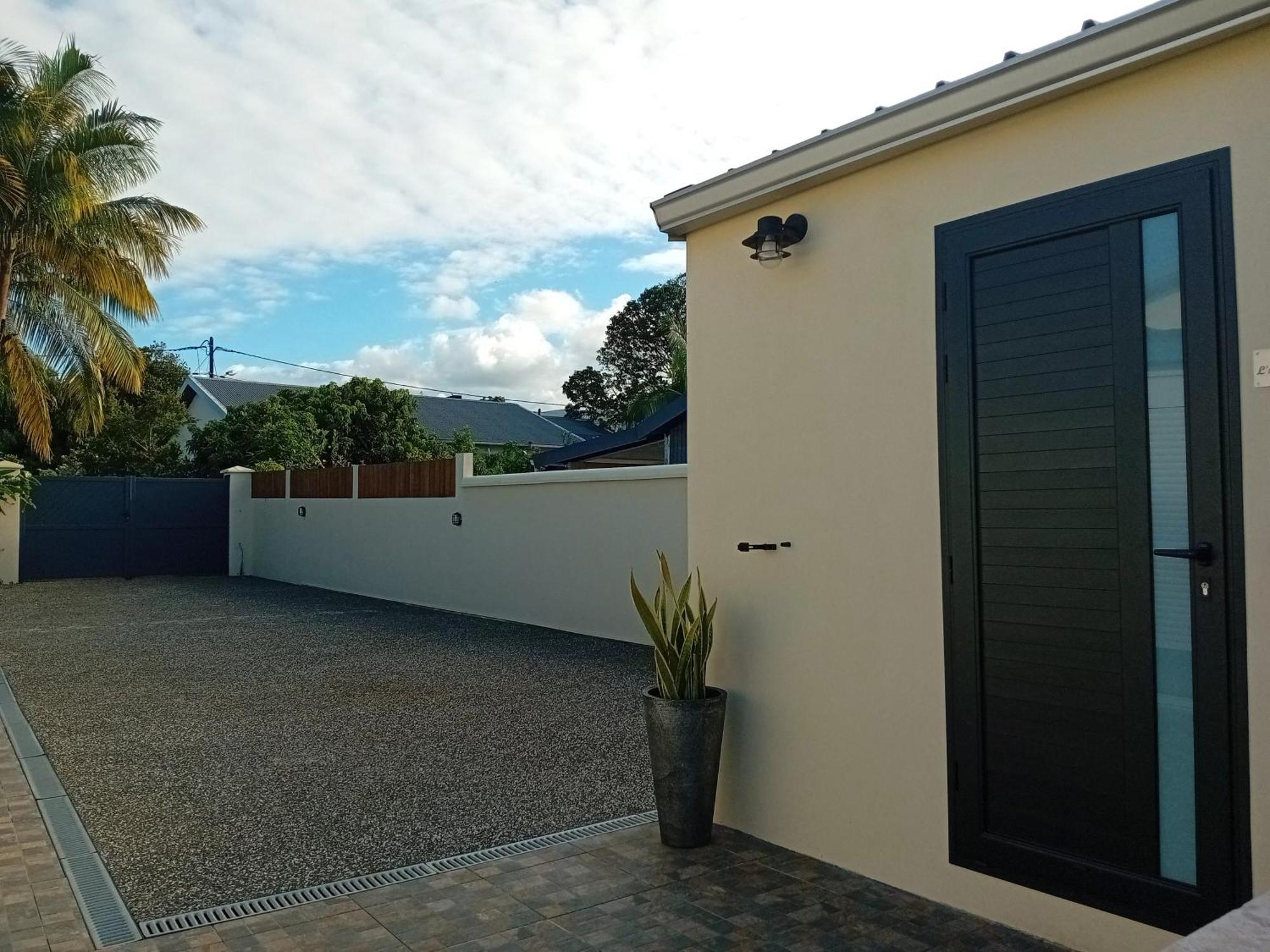 Bungalow L'Escale De Takamaka Saint-Benoît Exterior foto